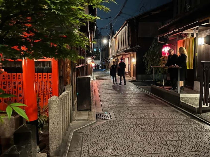 Kyoto: Gion Walking Tour - Pontocho alleys and the Kamogawa angle that most people miss