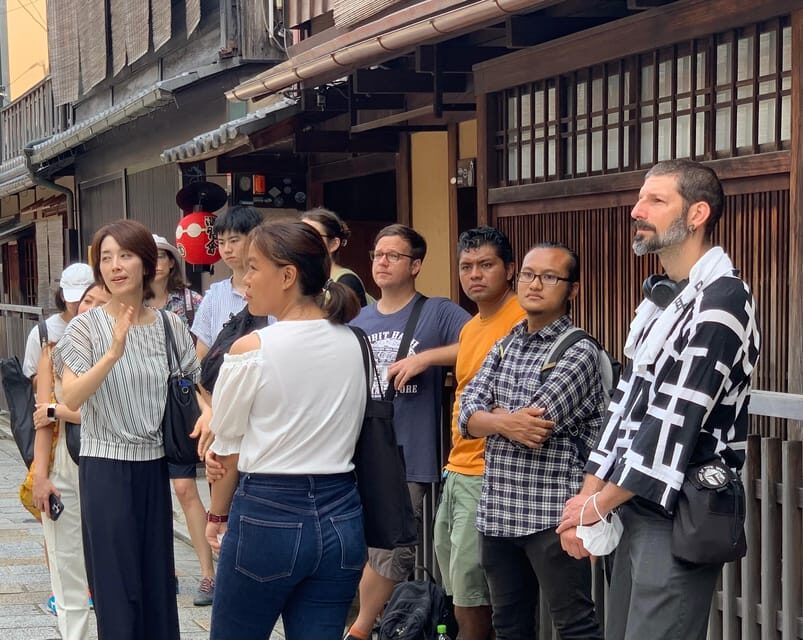 Kyoto: Gion World of the Geisha Guided Walking Tour - Price and value: is $29 a good deal for Kyoto Gion time?