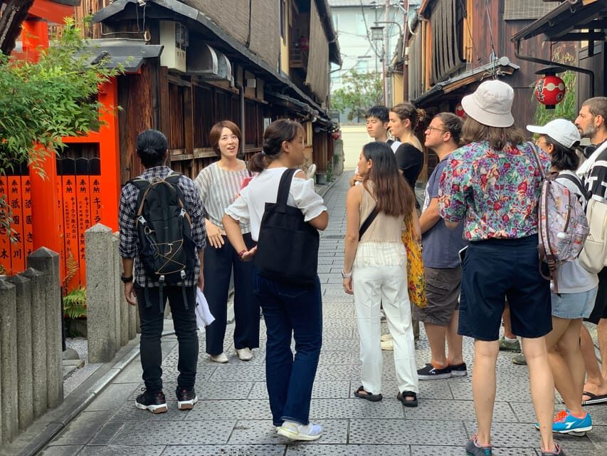 Kyoto: Gion World of the Geisha Guided Walking Tour - Gion Corner stop: a cultural add-on that explains what you’re seeing