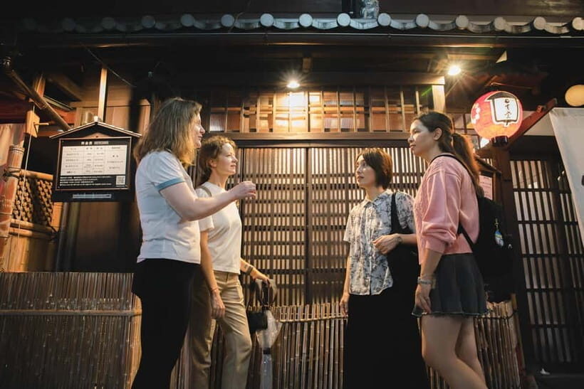 Kyoto: Gion World of the Geisha Guided Walking Tour - Choosing your start point: Statue, kimono shop, or the Kanji Museum