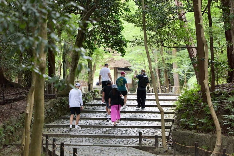 Kyoto: Hidden Gems E-Bike Tour Through Backstreets & Temples - Heian Shrine for 30 Minutes: A Different Mood in the Same Morning