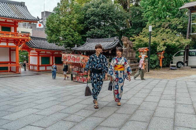 Kyoto: Higashiyama Slow Cycling Tour along the quiet waterfront - Kyoto Gyoen National Garden: Imperial Grounds Without the Pressure