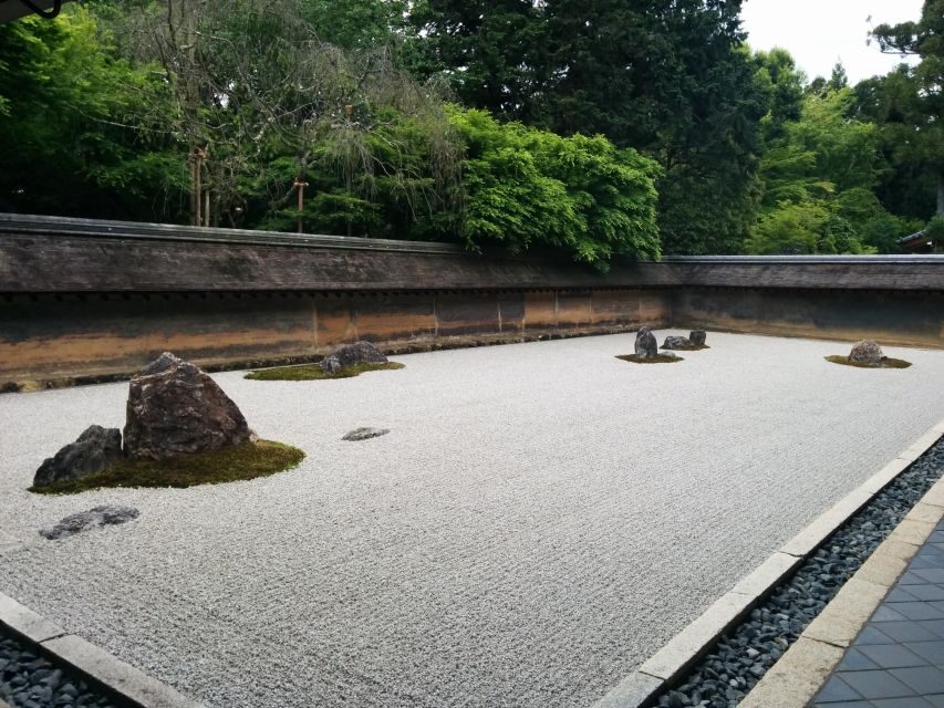 Kyoto Highlights 7-Hour Private Guided Tour - Starting at JR Kyoto Station and getting moving fast