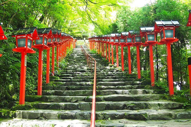 Kyoto Hiking Tour: The Nature and Legends of Kurama and Kibune - Yuki Shrine: the moved shrine and that 800-year-old cedar