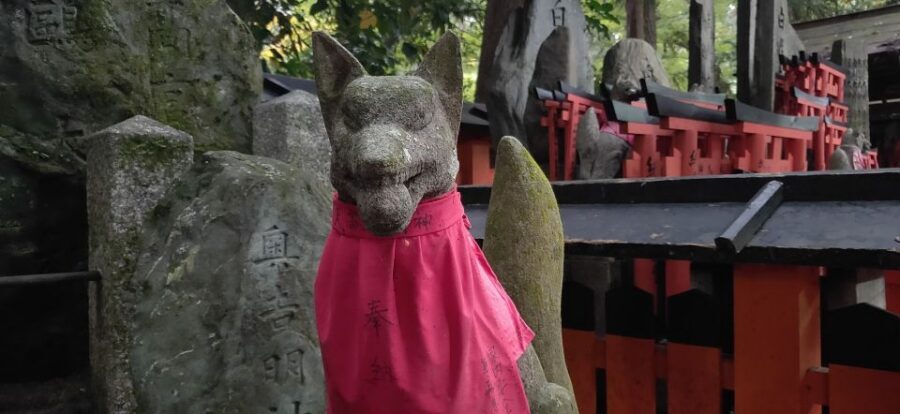 Kyoto: Historic Higashiyama Walking Tour - The train ride to Gion: efficiency plus cultural context