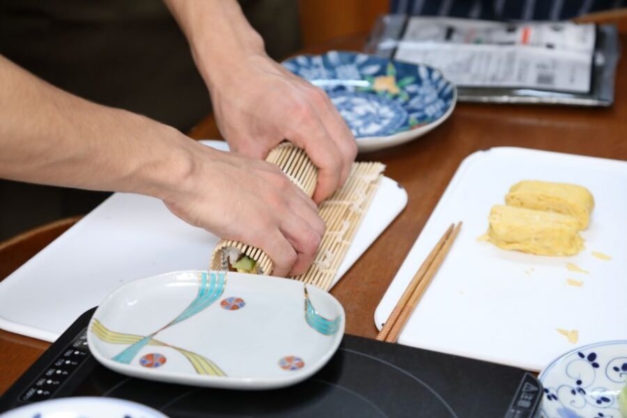 Kyoto Home Cooking Class ＆Supermarket tour near Fushimiinari - Your 4-hour flow: cook, eat, then shop like you live there