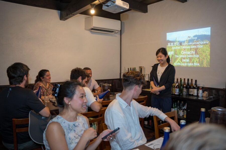 Kyoto: Insider Sake Experience with 7 Tastings and Snacks - Hot or cold sake: simple rules that prevent menu mistakes