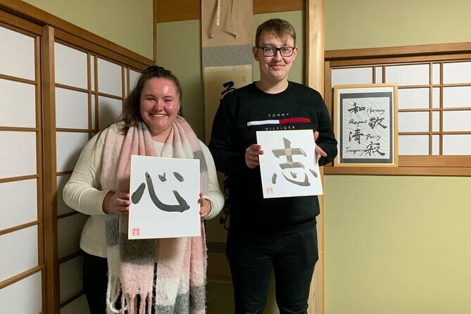 Kyoto: Japanese Calligraphy Class in 150 years old townhouse - The 50-Minute Calligraphy Lesson: what actually happens
