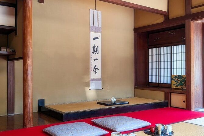 Kyoto Kiyomizu Tea Ceremony with Scenic Garden Views - Small-group focus: why the number of seats matters