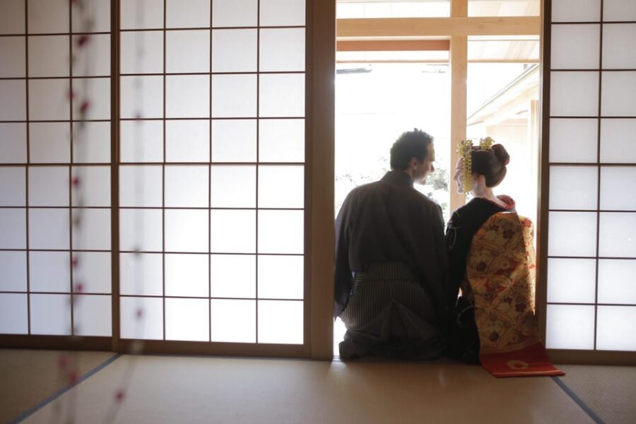 Kyoto kiyomizu Temple : Maiko and Samurai Couple Photoshoot - Couples time, but with a small-group advantage
