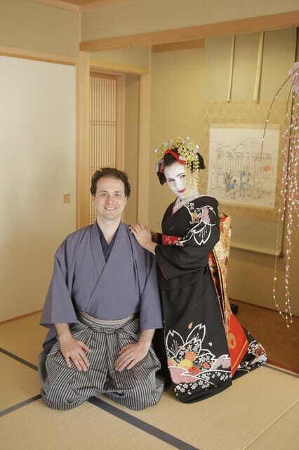 Kyoto kiyomizu Temple : Maiko and Samurai Couple Photoshoot - Your 3-hour flow: styling first, then the shoot