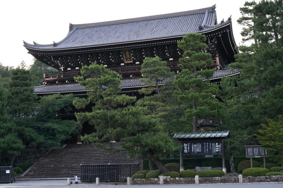 Kyoto: Kiyomizudera, Higashiyama and Yasaka Discovery Tour - Sannenzaka, Ninenzaka, and Nene no Michi: the old-street walk that makes Kyoto feel real