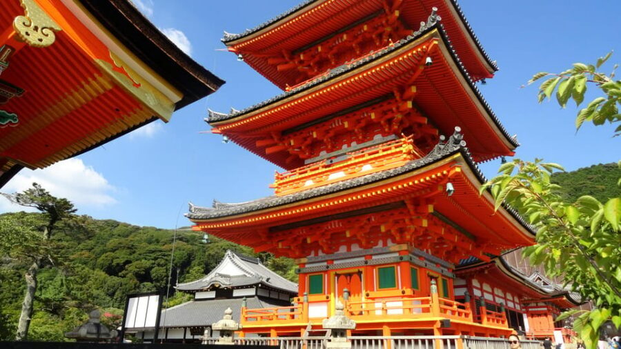 Kyoto: Kiyomizudera, Higashiyama and Yasaka Discovery Tour - Price and value: what $54 buys you (and why it’s not just about tickets)