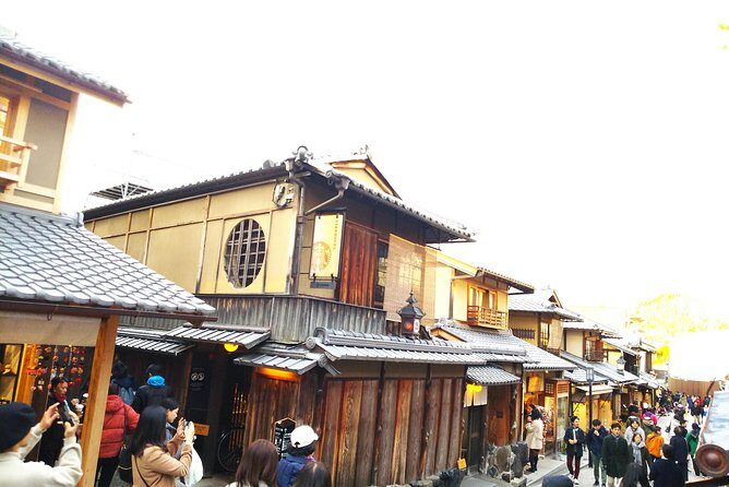 Kyoto Late Bird Walking Tour - Stop 4: Gion at walking speed, with a real shot at geisha sightings