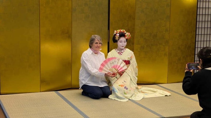Kyoto: Meet-and-Greet, Maiko Show and Experience - Meet the Maiko at Kyoto Handicraft Center, West Building