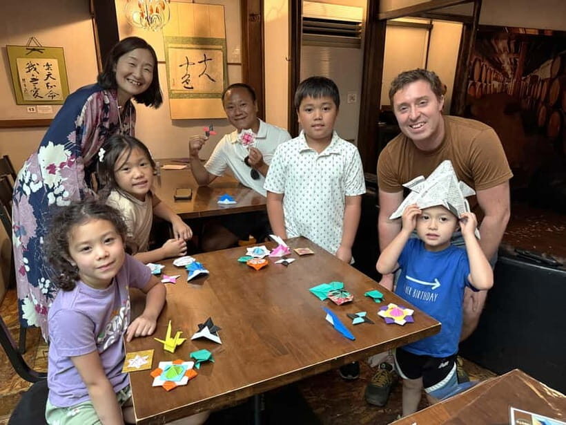 Kyoto: Mindfulness Origami Workshop, Limited 6/8–6/10 - When it turns into a shared moment: group photo and display time