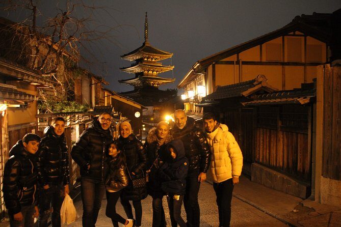 Kyoto night walk tour (Gion district) - Meeting in Front of Minamiza Kabuki: Easy Start, Real Context