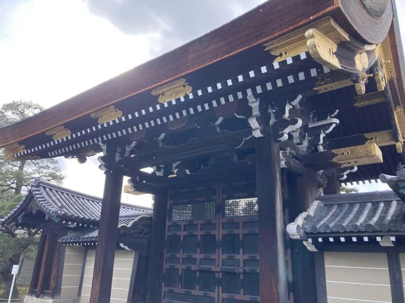Kyoto: Nijo Castle and Kyoto Imperial Palace Guided Tour - Kyoto Imperial Palace: gardens, ceremony, and what the layout teaches