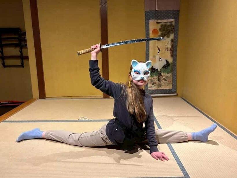 Kyoto: Ninja Experience Cafe Kyoto Gion - Your ninja transformation: costume rental and quick briefing