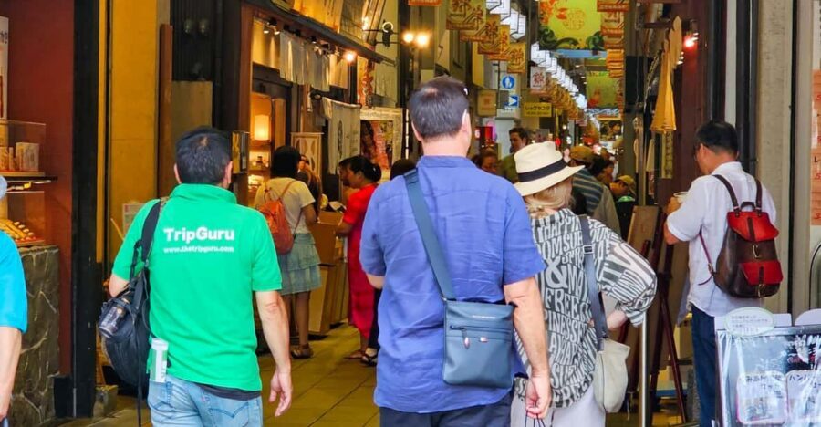 Kyoto: Nishiki Market and Depachika Food Tour with a Local - The core idea: Nishiki Market + Depachika in a tight 2-hour loop