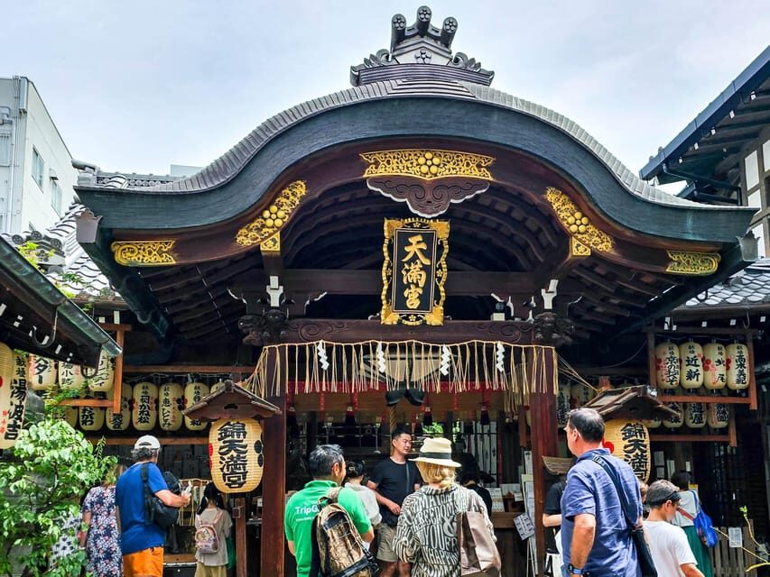 Kyoto: Nishiki Market and Depachika Food Tour with a Local - What the guide actually does (and why names like Jasmine and Boris keep showing up)
