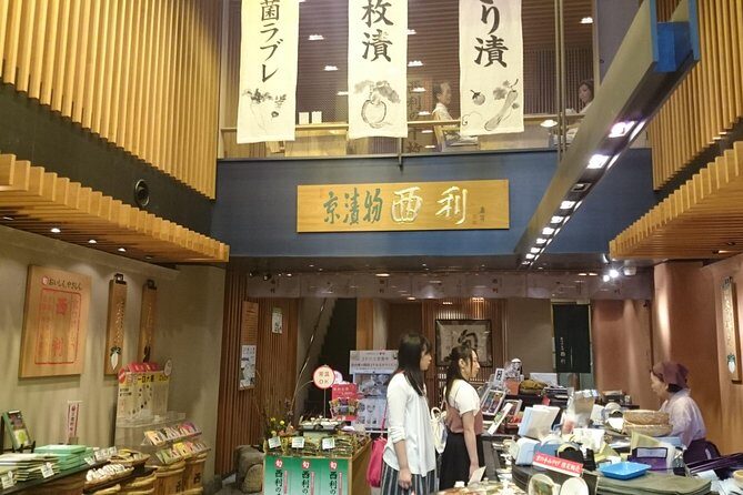 Kyoto Nishiki Market Food and Culture Walking Tour - What You’ll Eat: The Tastings That Make This Tour Worth It