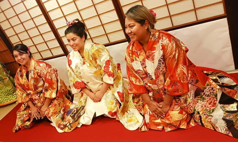 Kyoto: Nishiki Market Tea Ceremony with Koto Performance - Optional kimono photos and extra koto time