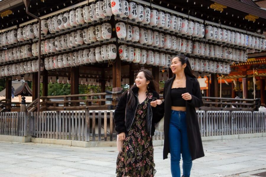 Kyoto: Photo Shoot with a Private Vacation Photographer - Why a private Kyoto photo shoot feels different than selfies