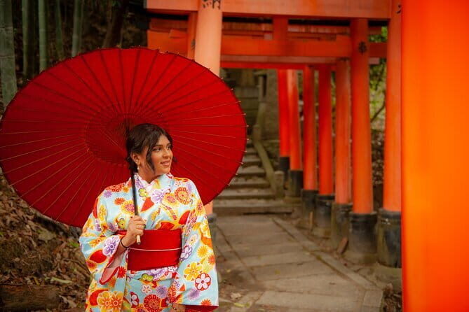 Kyoto Photography Masterclass - Private Photography Lesson - Pontocho District and the Lantern Problem (In a Good Way)
