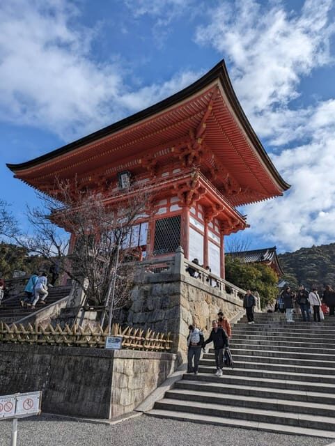 Kyoto: Private 2.5 Hour Historical Walking Tour - How the guide style changes the whole experience