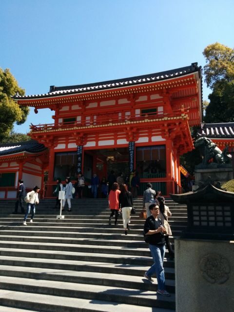 Kyoto: Private 2.5 Hour Historical Walking Tour - Nene-no-michi to Yasaka Kōshin-dō and the Yasaka pagoda photo angle