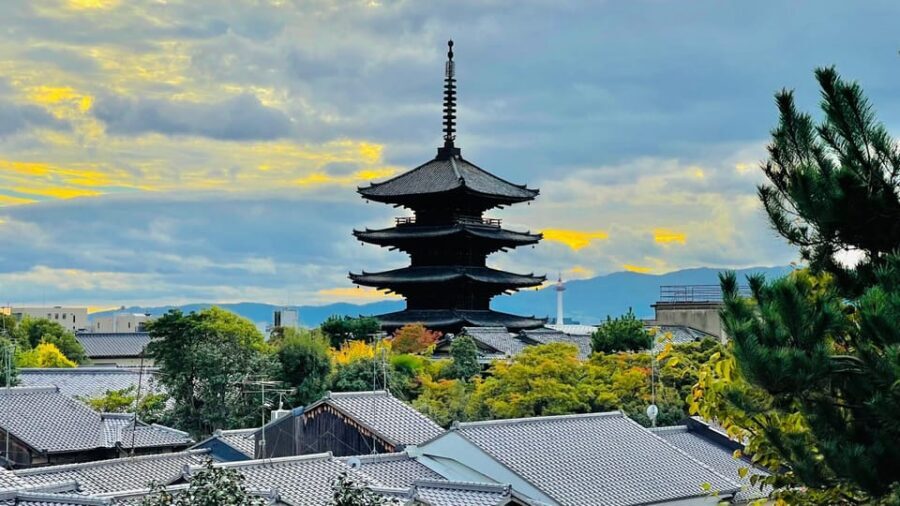 Kyoto: Private Customizable Guided tour with Luxury Vehicle - Kinkaku-ji Golden Temple: Photo Stop Meets Guided Viewing