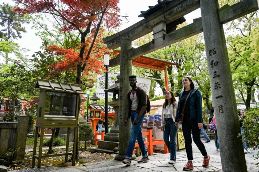 Kyoto: Private Customized Walking Tour with a Local Insider - English and Japanese Support: How to Get More Out of Your Guide