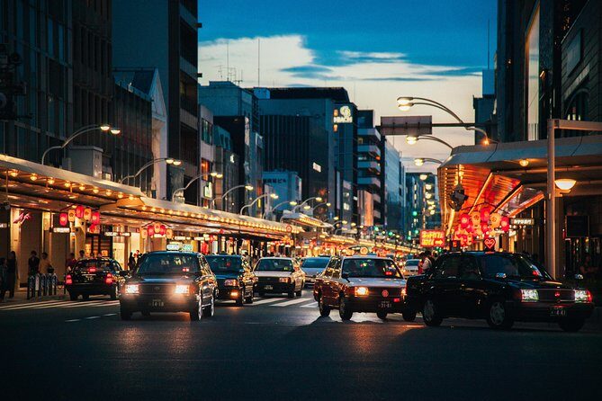 Kyoto Private Night Tour with a Local – Bars, Bites & Culture - Yasaka Shrine after dark: fewer crowds and better context
