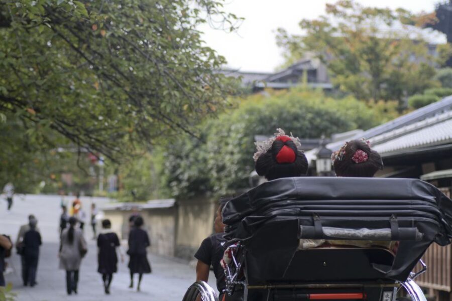 Kyoto: Private Rickshaw Tour of Gion and Higashiyama Area - Starting at Kodaiji Temple: the route begins where Kyoto looks its best
