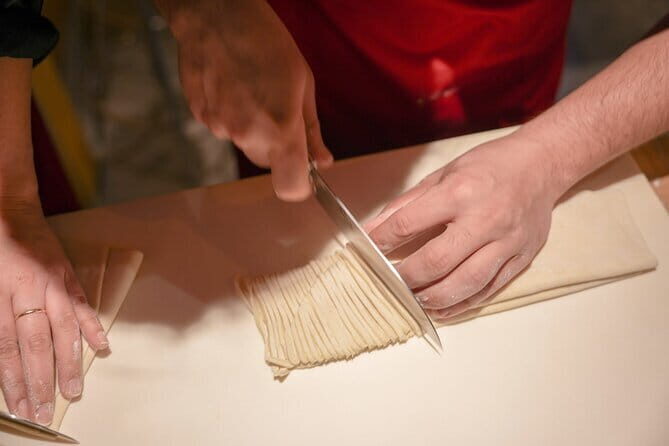 Kyoto Ramen and Gyoza Cooking Class with Professional Chefs - Food and drinks included, with one important diet reality check