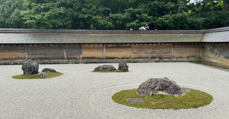 Kyoto: Ryōan-ji, Greatest Zen Garden Guided Tour in 90 Min. - Key highlights to look for