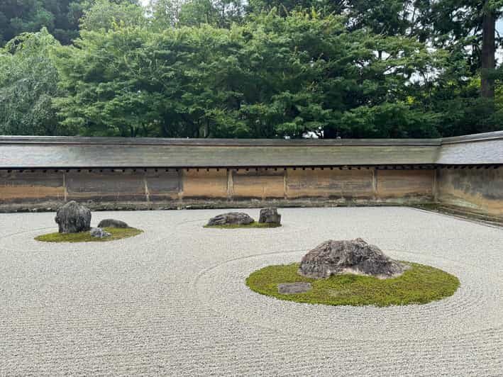 Kyoto: Ryōan-ji, Greatest Zen Garden Guided Tour in 90 Min. - Why Ryōan-ji’s Zen garden is easier to understand with help