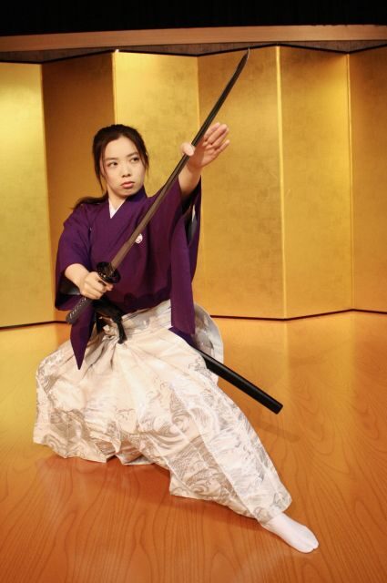 Kyoto: Samurai Kenbu Traditional Sword Dancing Show - The mini sword lesson and photo moment you actually remember
