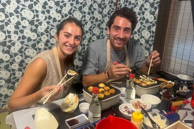 Kyoto Sushi & Takoyaki Cooking Class near Gion and Kiyomizu-dera! - Rolled sushi in a hands-on session (and how to make it stick)