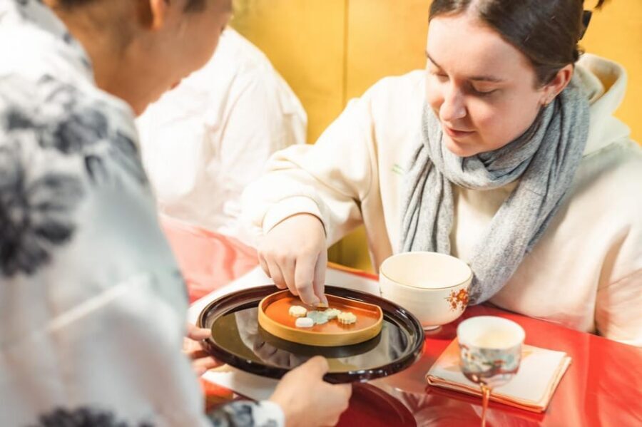 Kyoto: Table-Style Tea Ceremony at a Kyo-Machiya - Flower arranging: a second craft that makes the ceremony feel complete