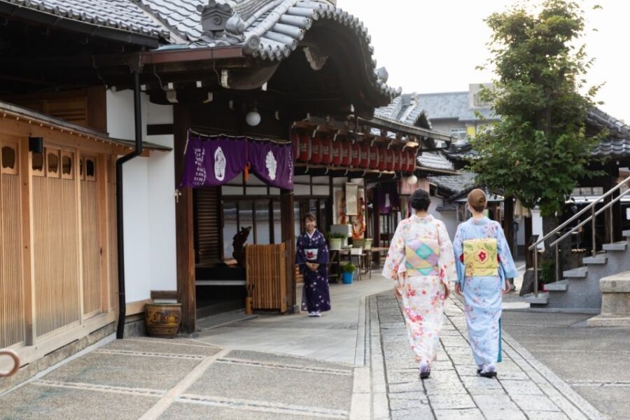 Kyoto: Tea Ceremony Ju-An at Jotokuji Temple - Rain, shoes, and seating tips that actually help