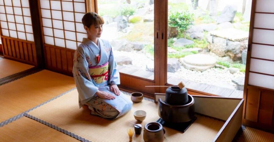 Kyoto: Tea Ceremony Ju-An at Jotokuji Temple - The walk through the temple grounds before tea