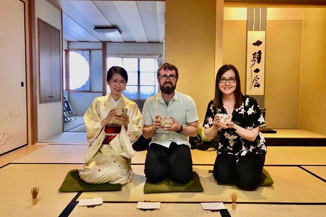 Kyoto Tea Ceremony & Kiyomizu-dera Temple Walking Tour - Kiyomizuzaka stroll: tea shops, sweet snacks, and Gion-class scenery
