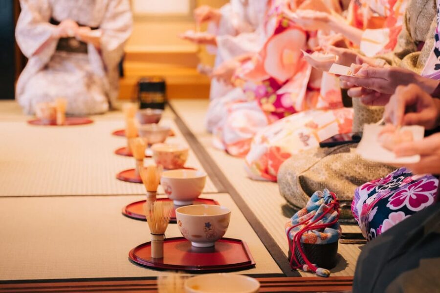 Kyoto: Tea Ceremony with Kimono and Photoshoot - Picking Nishiki Market or Gion: choose based on your day