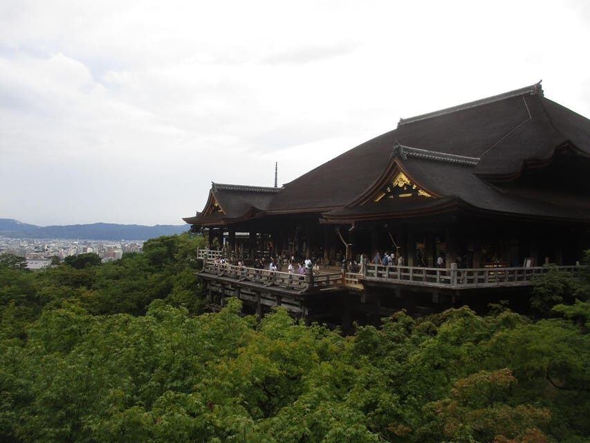 KYOTO: Tempio Kiyomizu Pagode Gion “Geisya” (Guida Italiana) - Kiyomizu-dera in about an hour: what the approach teaches you