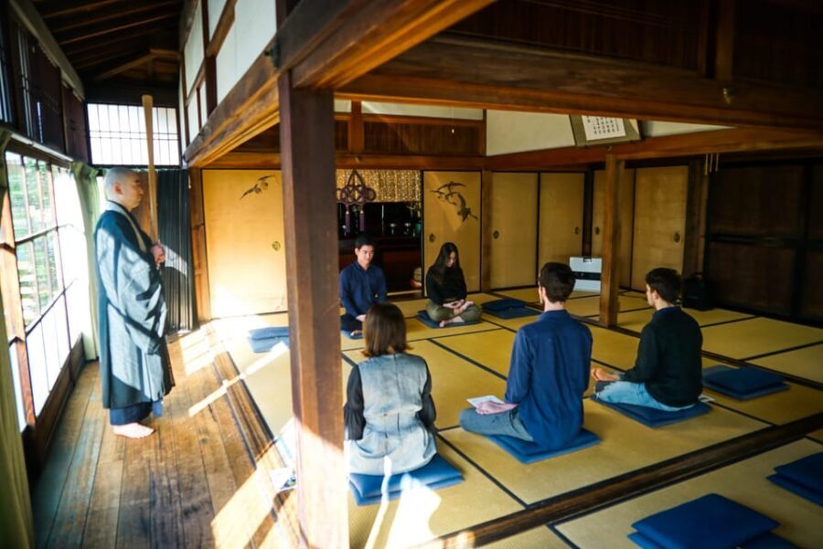 Kyoto: Zen Meditation and Garden Tour at a Temple with Lunch - Who this Kyoto Zen meditation tour is best for