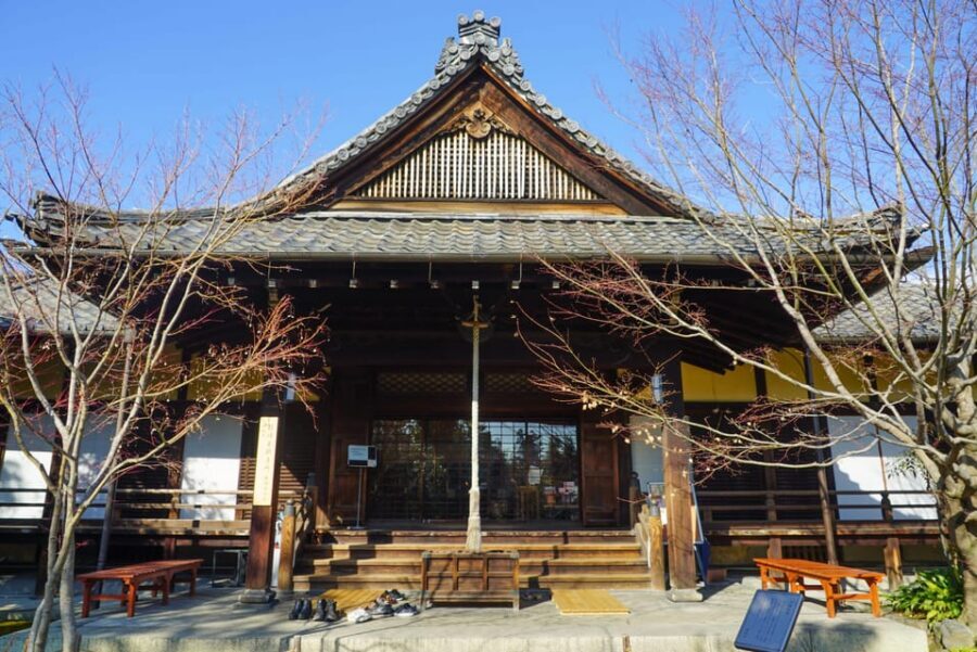 Kyoto: Zen Meditation and Garden Tour at a Temple with Lunch - Shojin ryori lunch: monk-style vegetarian food with dashi broth