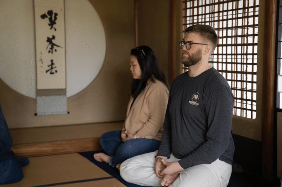 Kyoto: Zen Meditation at a Private Temple with a Monk - Kodaiji Park Meet-Up and the 10-Minute Walk In