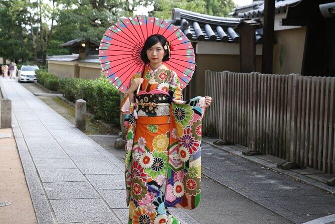 Kyoto:Family-Friendly Kimono & Yukata Experience at WARGO - Staff help, patience, and a calm counter experience